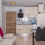 Διαμέρισμα Amazing In Bogovici With Wifi