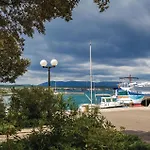 Amazing In Bogovici With Wifi * Malinska