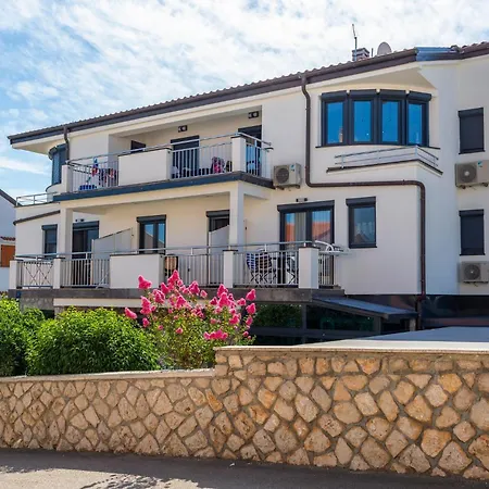 Lejlighed Awesome In Bogovici With Wifi *