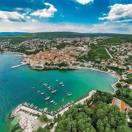 Lejlighed Awesome In Bogovici With Wifi Malinska