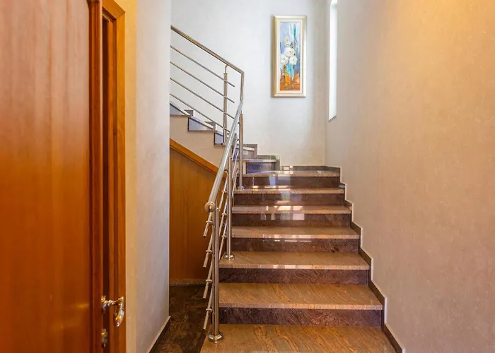 Awesome In Bogovici With Wifi Apartment Malinska