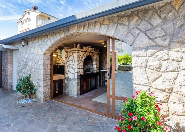 Apartment Awesome In Bogovici With Wifi