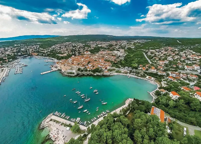 Apartment Awesome In Bogovici With Wifi Malinska