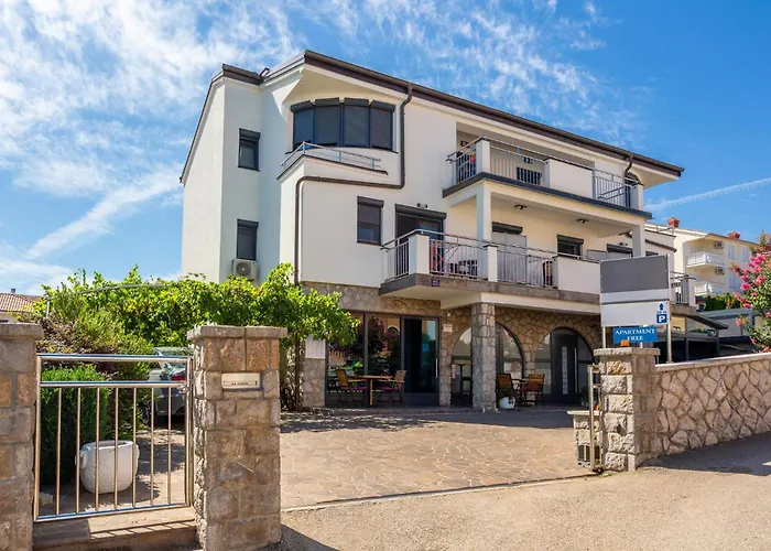 Apartment Awesome In Bogovici With Wifi